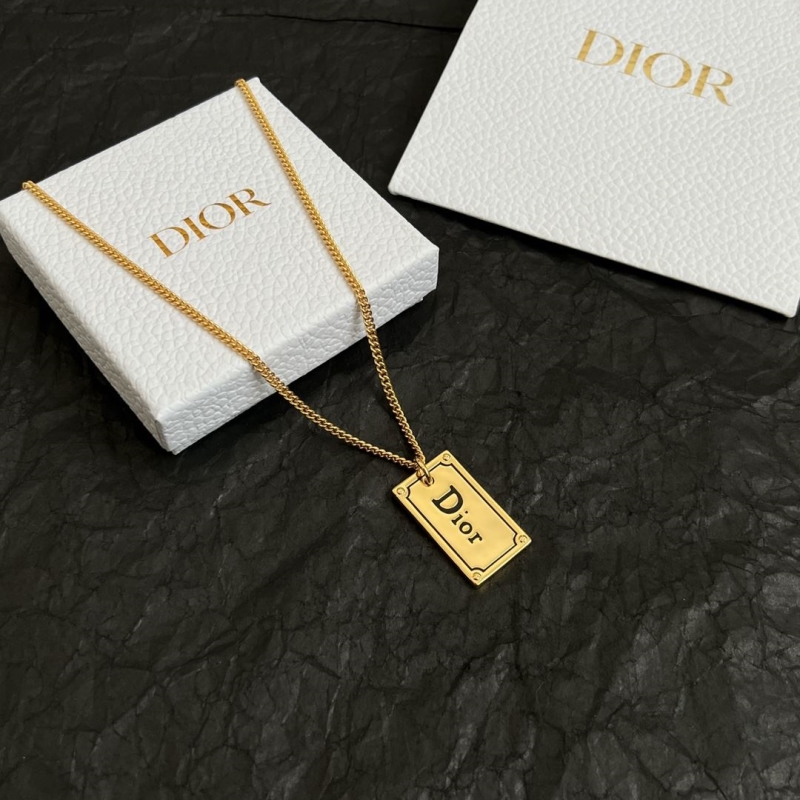 chr1st1an D10r necklaces